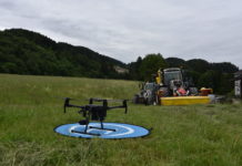 Drohneneinsatz: Rehkitz-Rettung aus der Luft Drohnen mit Wärmebildkameras sind sehr effektiv für die Bergung von Rehkitzen.