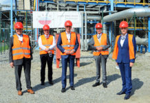 Wirtschafts-Landesräte besuchen Bioraffinerie