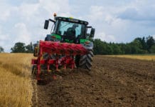 Technik der Bodenberbeitung im Fokus