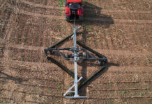 Mit Ketten den Boden bearbeiten