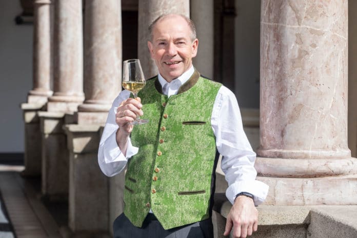 LR Max Hiegelsberger Präsentiert OÖ Jungweine C Hermann Wakolbinger