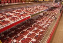 Nach Protesten: Diskonter erhöht Preise für Schweinefleisch