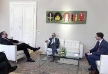 Abstimmung mit Außenamt