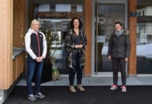 Bauern und ihre Geschichten vor das Podcast-Mikrofon holen