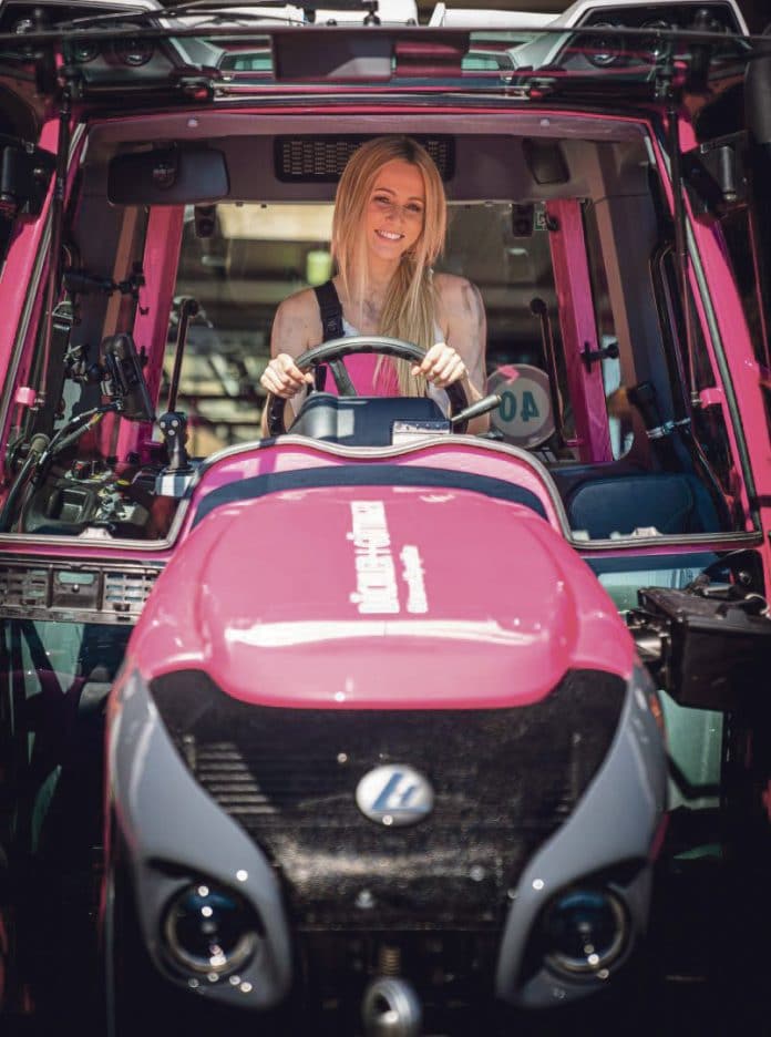 Melissa Nachenweng Traktorfuehrerschein 2