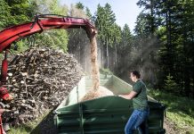„Verlass di drauf!“ Mit unseren Bauern klappt‘s Mit Biomasse können Erdgas- und Erdölimporte verringert werden, wodurch Kosten gesenkt, die Unabhängigkeit erhöht, regionale Wertschöpfung geschaffen, Arbeitsplätze gesichert, die Waldhygiene verbessert sowie die CO2-Emission gesenkt werden.