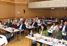 Geldflüsse bei NGOs: Offenlegung gefordert