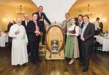 Landesweintaufe eröffnet die neue Saison