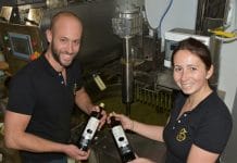 Eine Ölpresse für die größte Beere der Welt