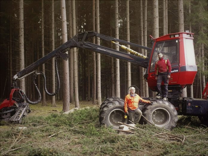 Maschinen und Arbeitskräfte
