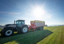 Rotorladewagen mit überarbeiteter Frontwand