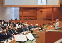 „Ein Land ohne Hauptstadt ist wie ein Gulasch ohne Saft“