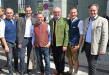 Sympathischer Auftritt der Bauernschaft beim Landhausfest