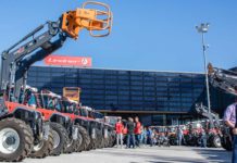 Lindner-Werksausstellung: Bühne frei für neue Lintracs