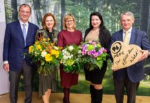 Holzgespräche 2022: Kein Nutzen ohne Nutzung Gruppenfoto Holzgespräche