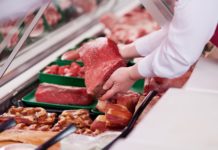 Fleischabsatz stockt Fleischtheke Supermarkt