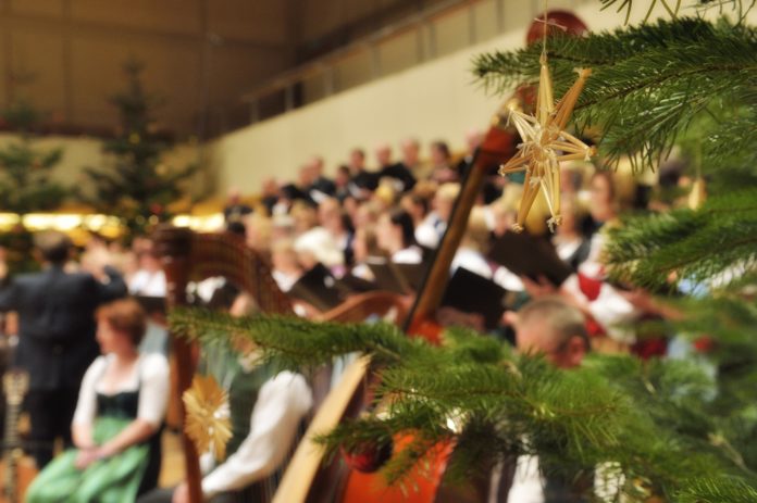 Adventsingen Einblick+Schmuck C Erich Marschik