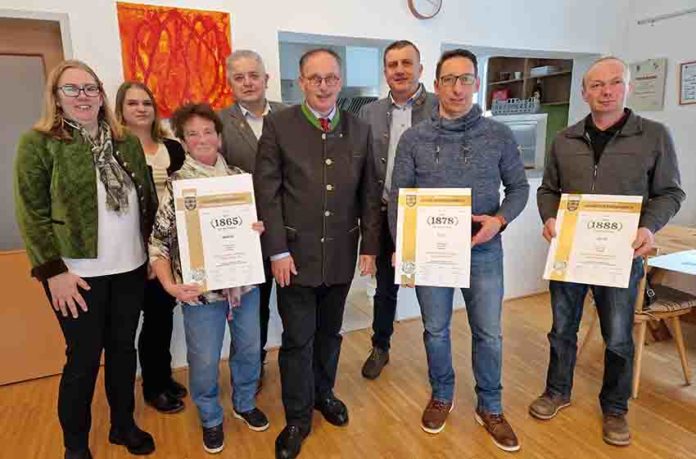 Goldenes Ehrenbuch