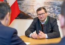 Zehn Fragen an den Spitzenkandidaten