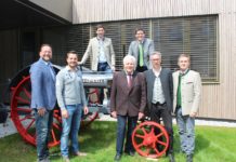 Oldtimer schmückt LFS Pyhra