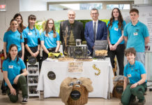 Nachhaltigkeitspreis für Juniorfirma Insectograin