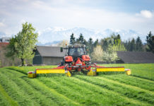 Neue Pöttinger-Mähkombinationen