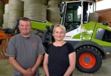 Claas vom Feld bis in den Stall am Motzenhof in Adnet