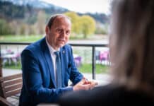 Land Tirol unterstützt Kombinationshaltung mit neuer Investitionsförderung