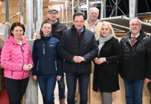 Landwirtschaftsminister Totschnig besichtigte Betriebe in OÖ