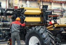 Dunkle Wolken über dem Landtechnikmarkt