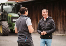 Wahlkarten eröffnen die AK-Wahl