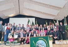 Volles Haus beim Bezirkslandjugendtag der JB/LJ Bezirk Kufstein