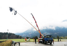 Ortsgruppen der TJB/LJ bewahren Maibaum als kulturelles Erbe