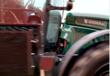 Ein E-Traktor mit 160 PS