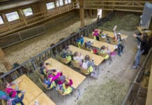 Die etwas andere Schulstunde in der Erlebnissennerei Zillertal