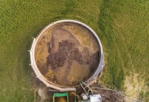 Wenn stete Arbeit zum Erfolg führt: Erleichterung bei Güllegruben-Abdeckung