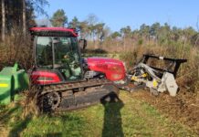 Kompakter Raupentraktor mit Straßenzulassung