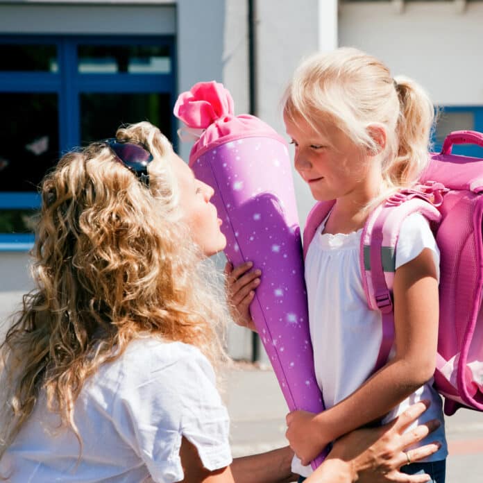Erster Schultag – Mutter Und Kind