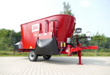 Kompakter Futtermischwagen mit Kraft