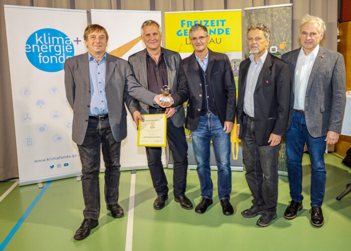 Uebergabe Solarpreis An Biomasseheizwerk Gerlos