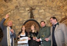 Weintaufe beim Fuhrgassl-Huber in Neustift