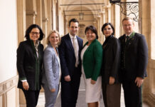 Ein echter Neuling auf der Abgeordnetenbank