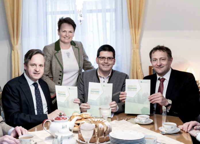 Arbeitsbesuch bei Lorenz Mayr