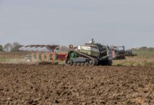 Weltrekord im autonomen Pflügen