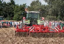 Feldtag beim Bodenbearbeitungsspezialisten